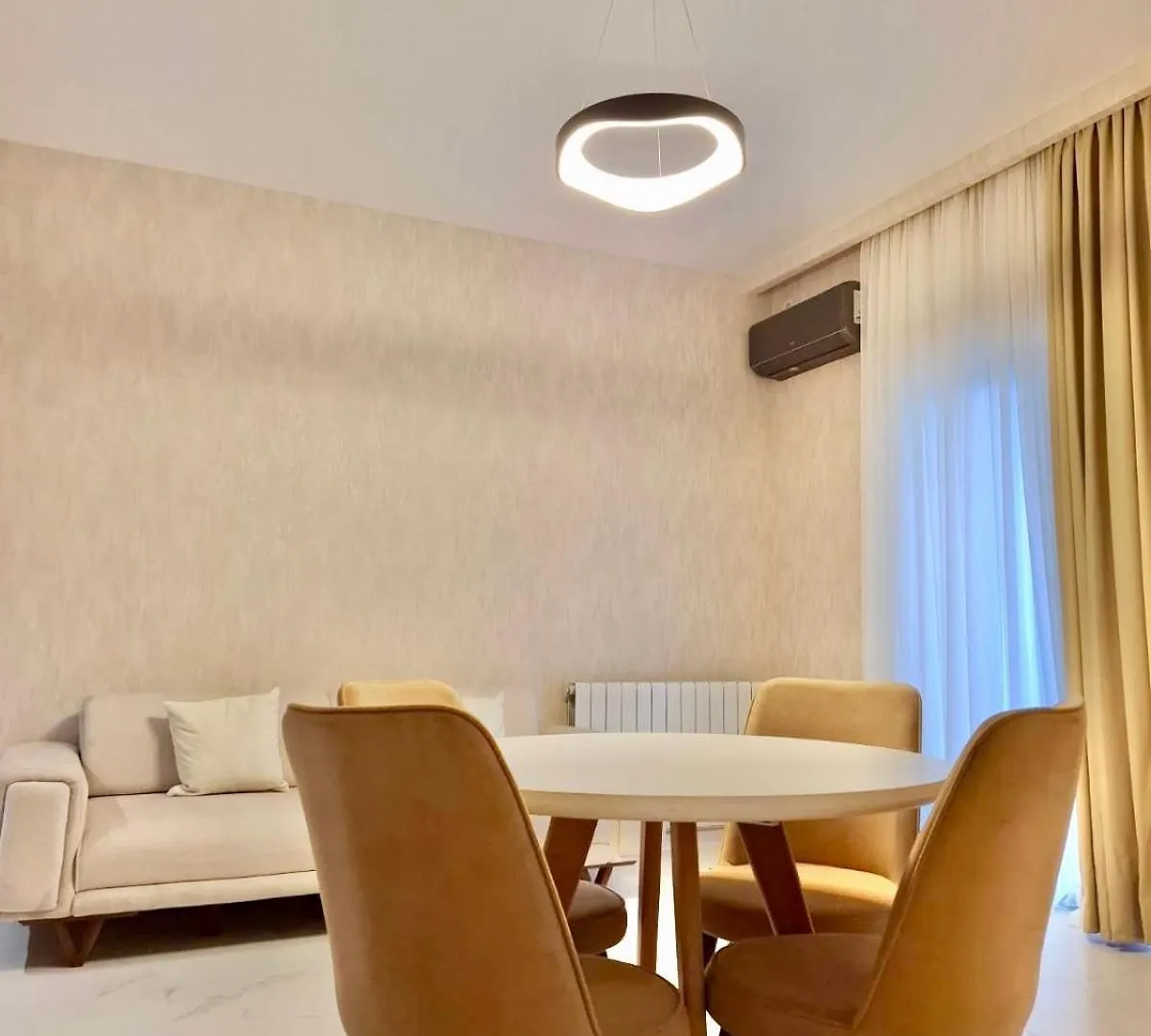 Apartamento Tbilisi M2 0*,